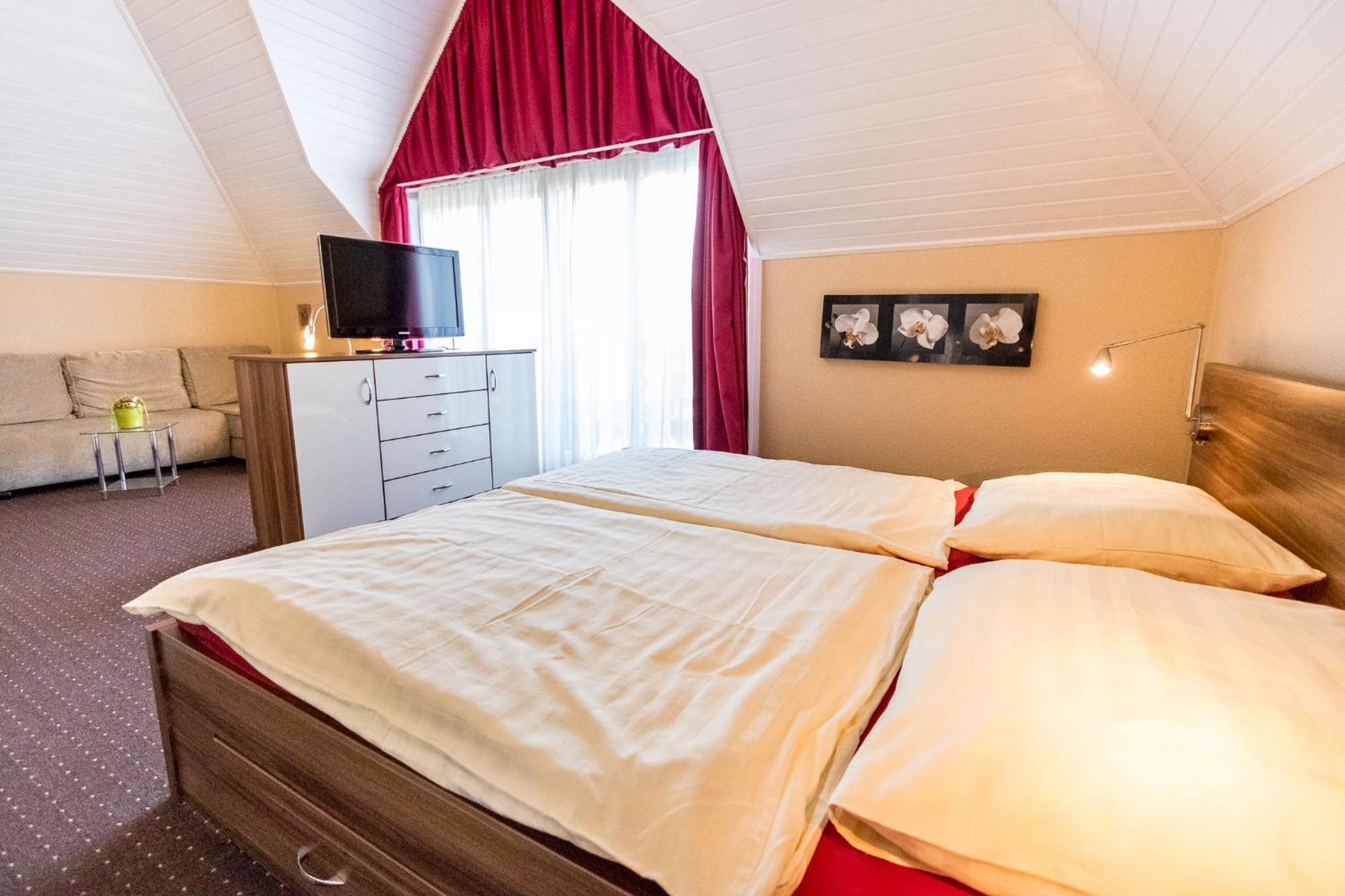 Haus Sonnenhof Otel Siofok Dış mekan fotoğraf